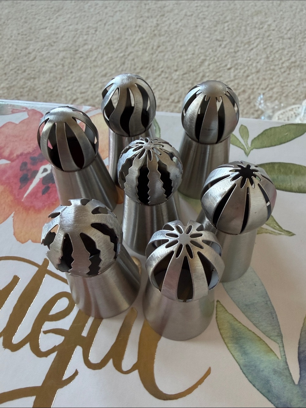 Icing bag toppers